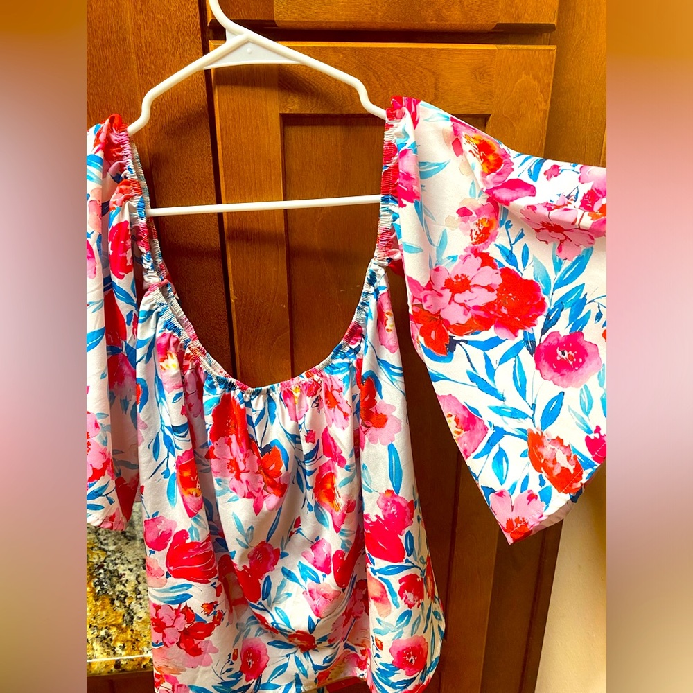 Floral Top 🌹4/20